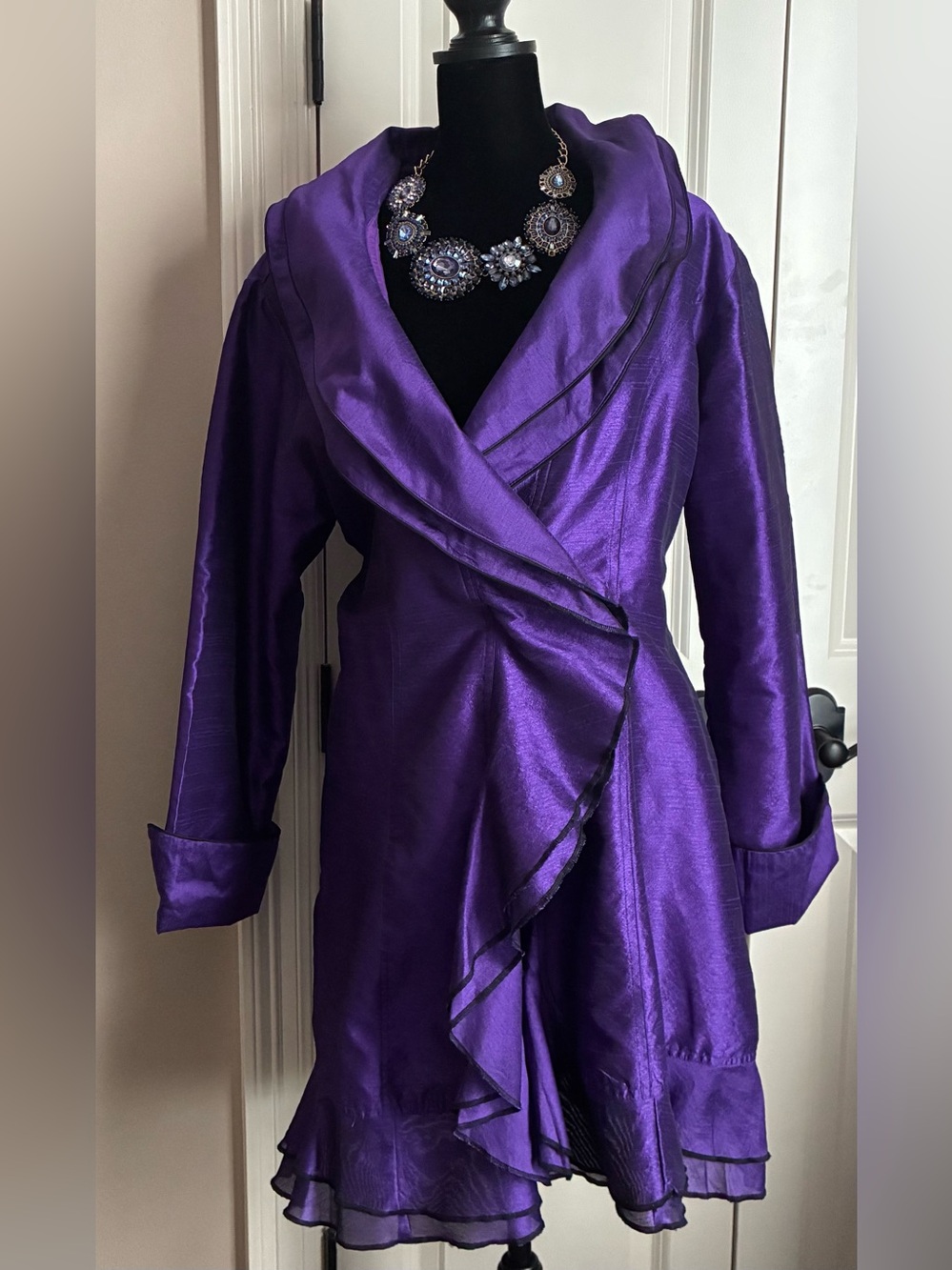 Elegant Purple Dare2BStylish collared poly dupioni silk blazer/jacket.